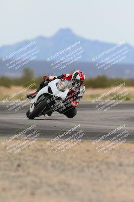 media/Feb-24-2024-Chuckwalla Open Track (Cars N Bikes) (Sat) [[895645527c]]/3-Bike 2/Session 3 Turn 15/